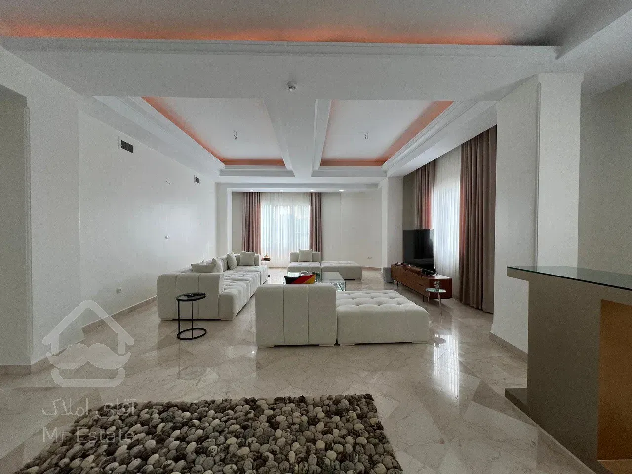 فروش آپارتمان 235 متری در زعفرانیه