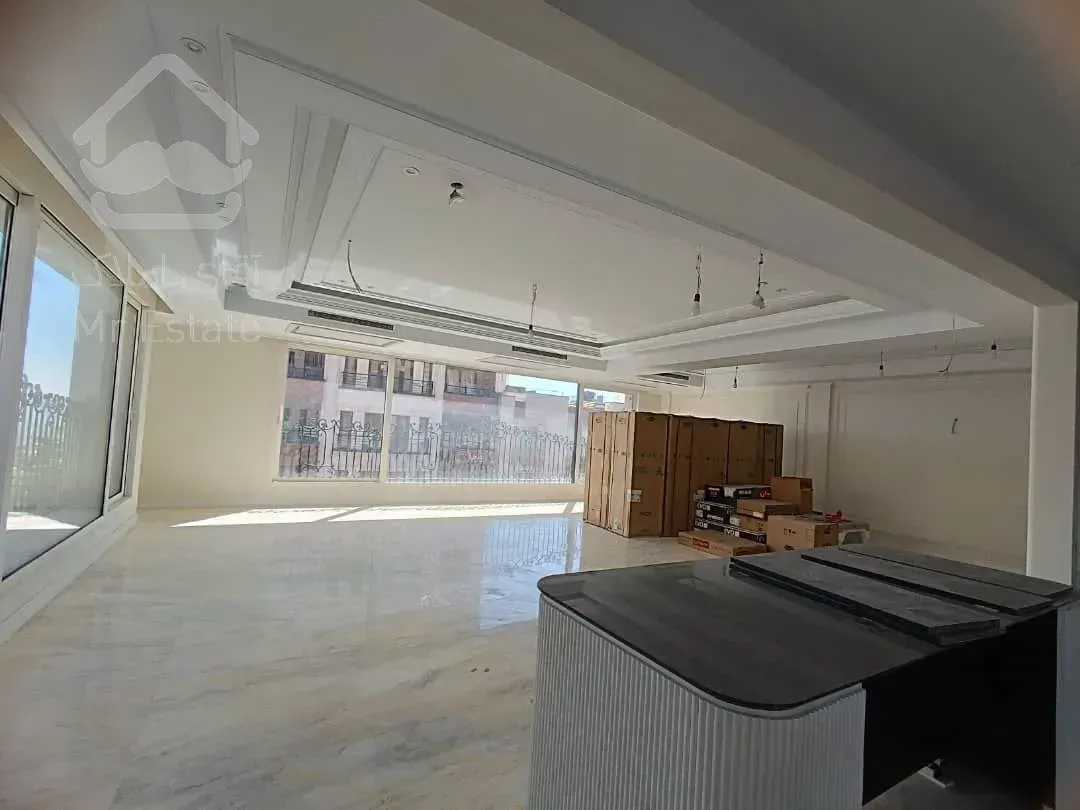 رهن آپارتمان ۴۰۰ متری در زعفرانیه