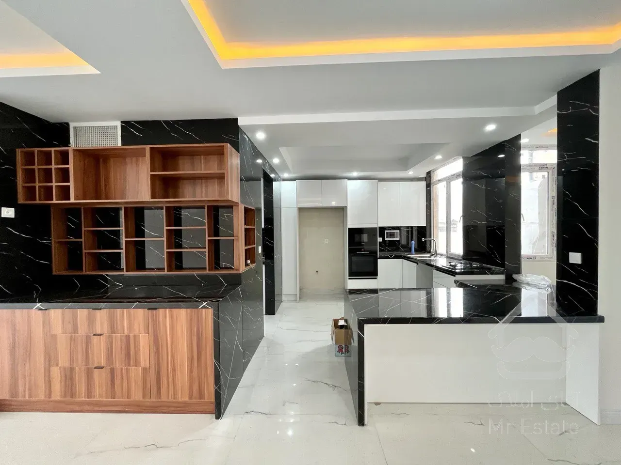 فروش آپارتمان ۲۰۰ متری در زعفرانیه