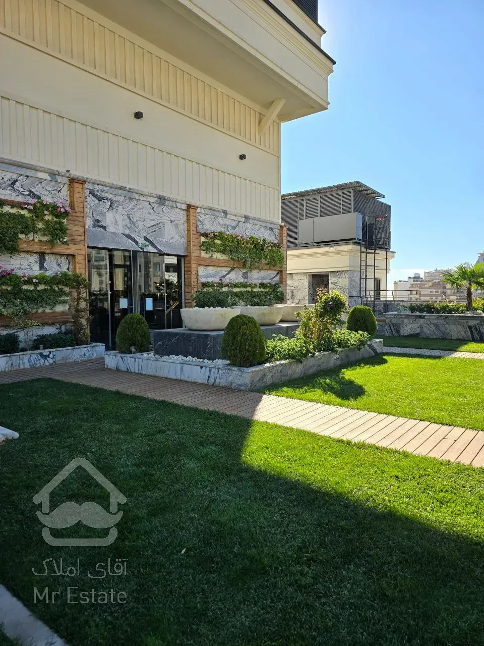 رهن آپارتمان ۲۵۰ متری در ولنجک