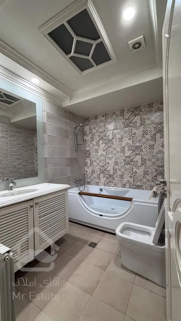 رهن آپارتمان ۳۰۰ متری در زعفرانیه