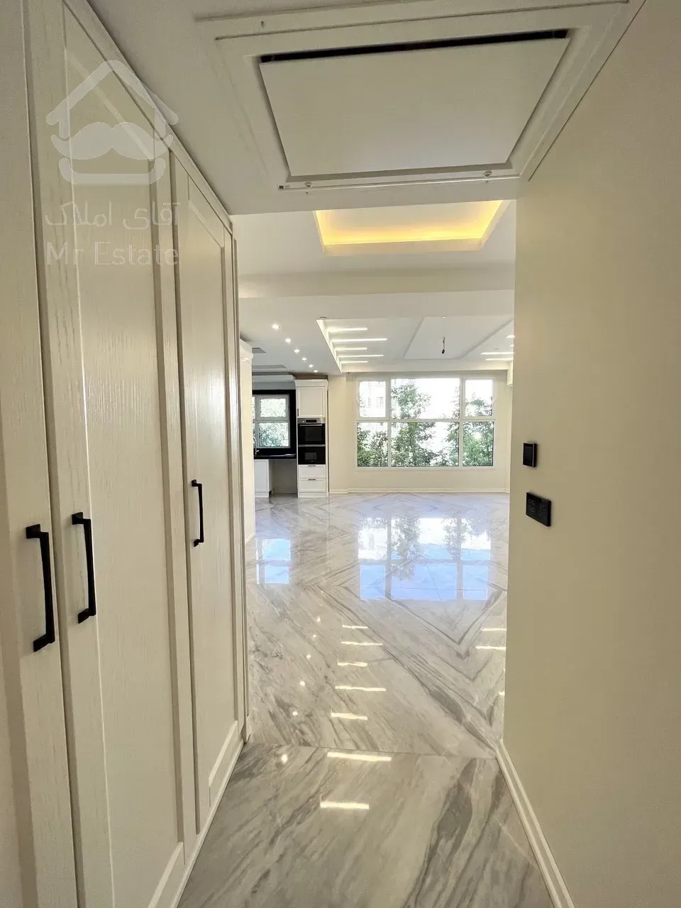 فروش آپارتمان ۱۰۰ متری در زعفرانیه