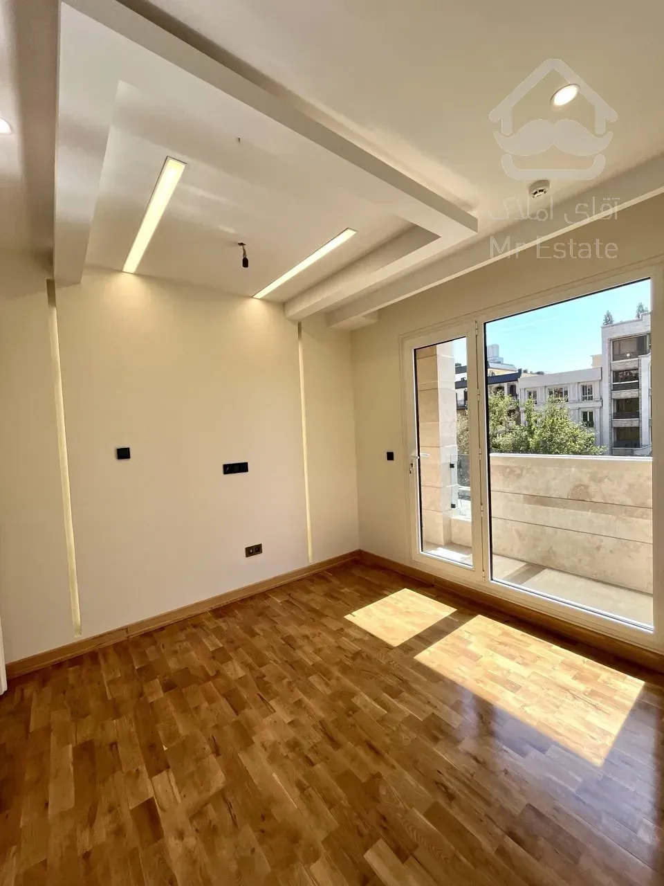 فروش آپارتمان ۱۰۰ متری در زعفرانیه