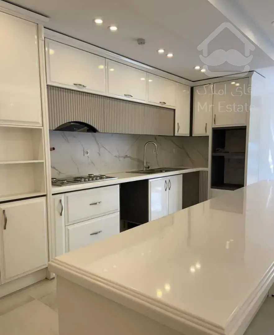 رهن آپارتمان ۲۰۰ متری در زعفرانیه