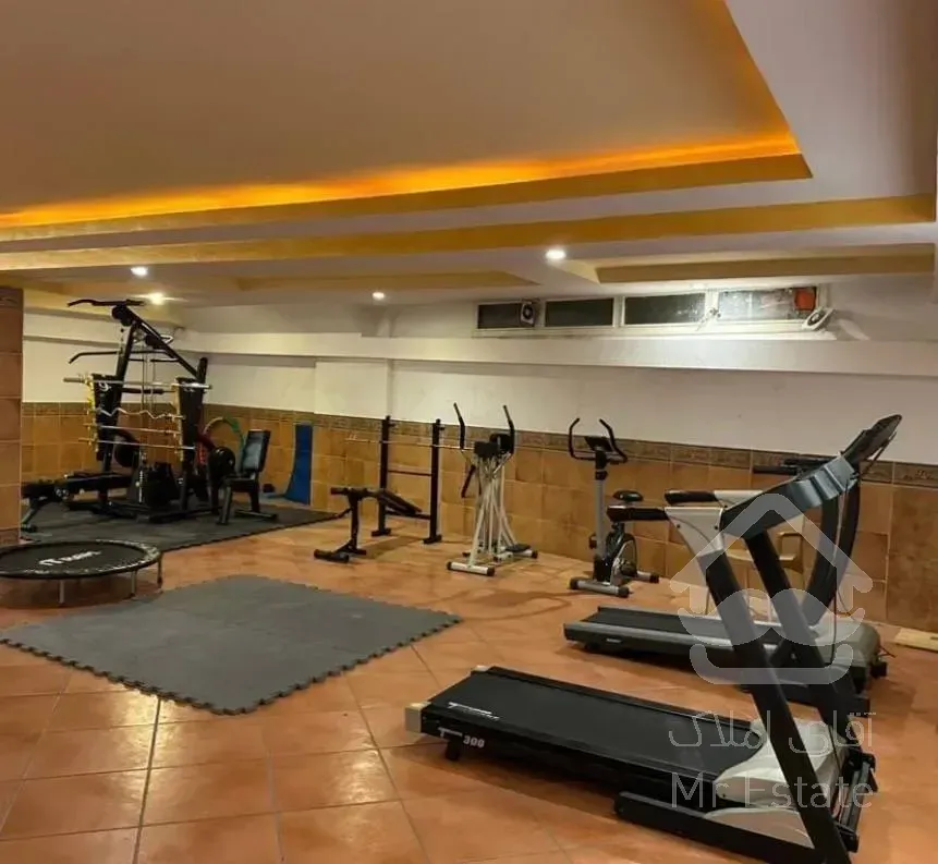 رهن آپارتمان 270 متری در زعفرانیه