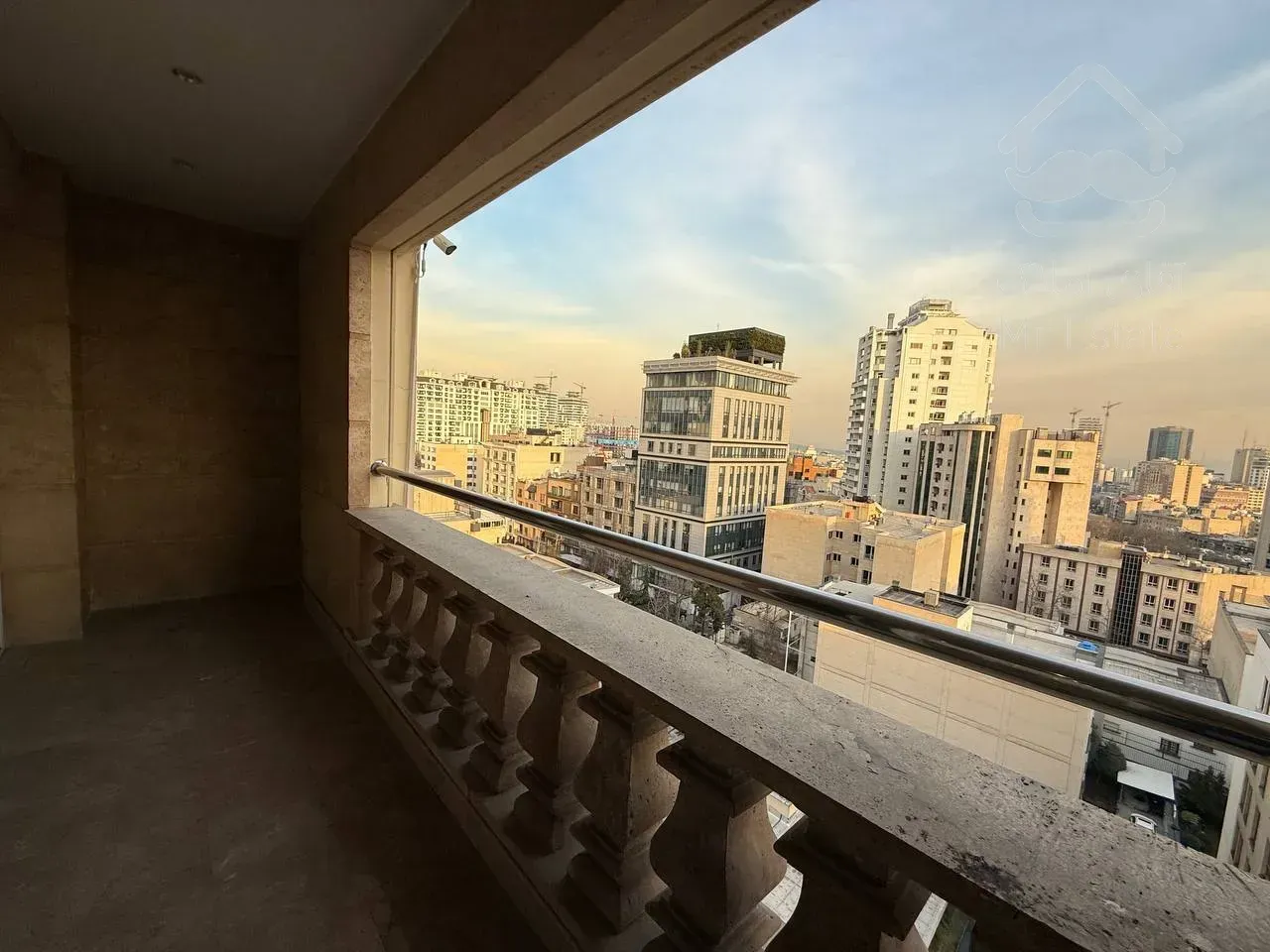 فروش آپارتمان ۲۴۰ متری در محمودیه