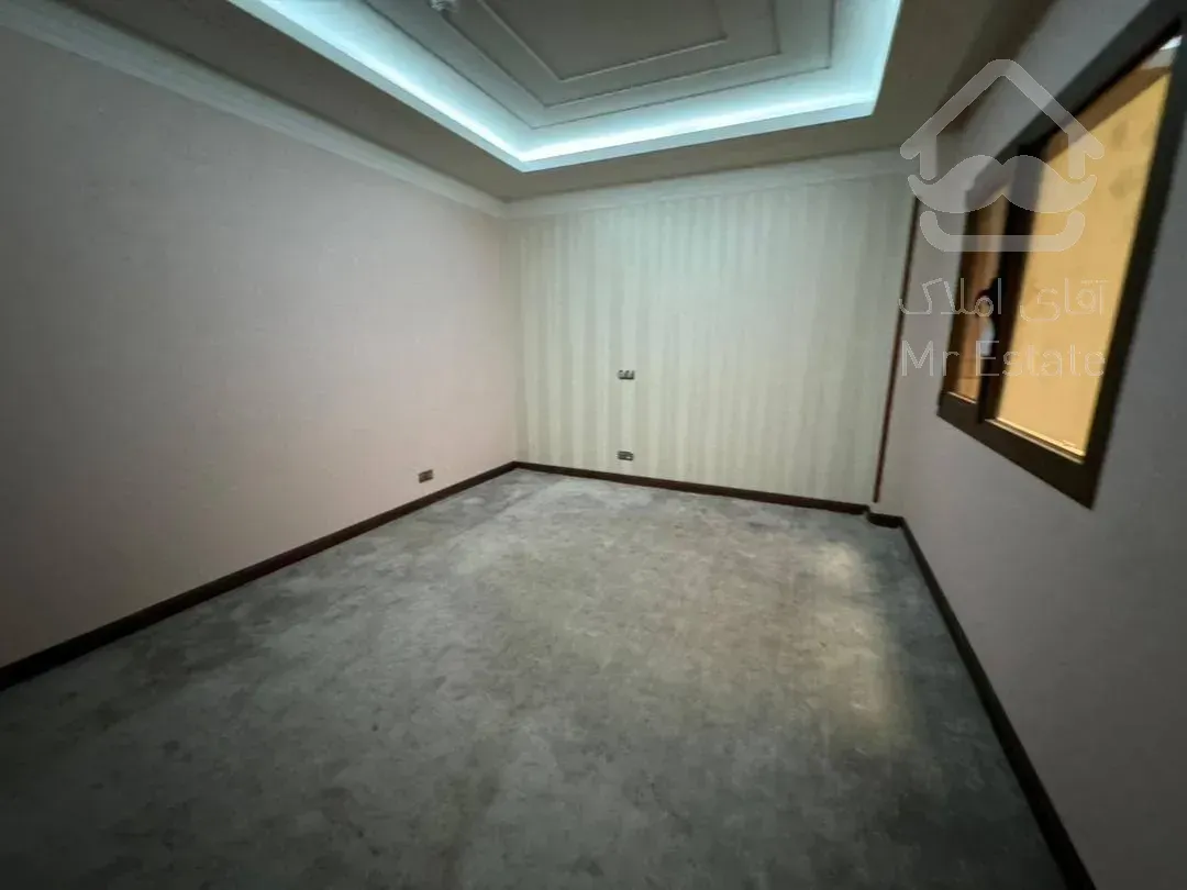 رهن آپارتمان ۲۱۵ متری در زعفرانیه