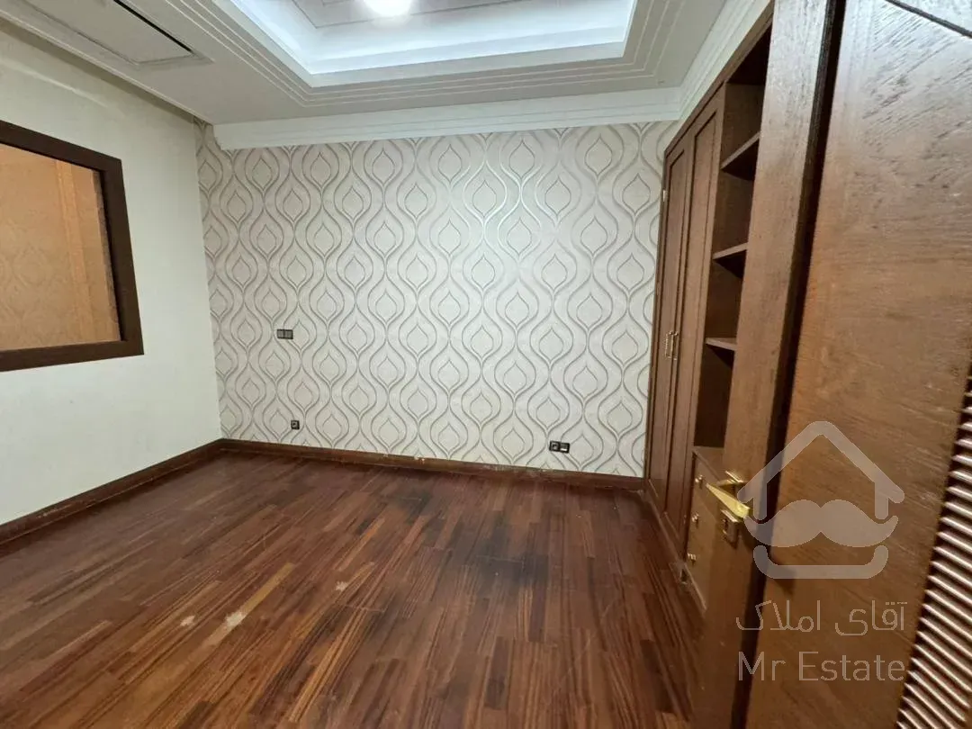 رهن آپارتمان ۲۱۵ متری در زعفرانیه