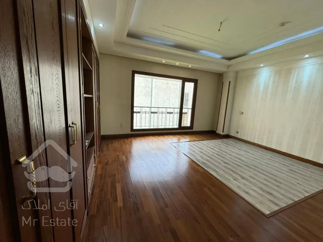 رهن آپارتمان ۲۱۵ متری در زعفرانیه