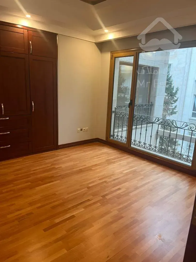 رهن آپارتمان  ۲۲۰ متری در ولنجک