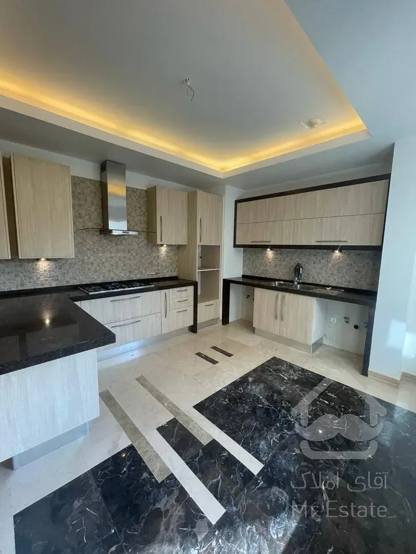 رهن آپارتمان ۲۵۰ متری در زعفرانیه