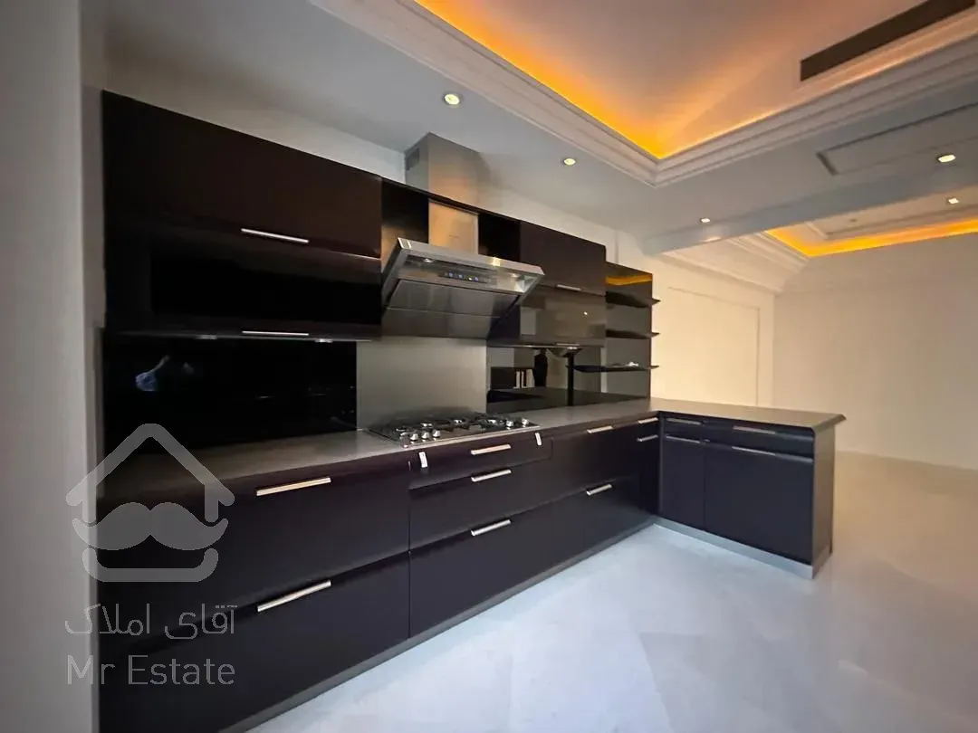 فروش آپارتمان ۱۸۲ متری در زعفرانیه