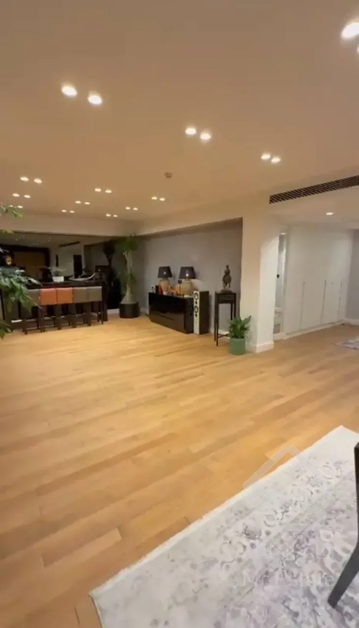 رهن آپارتمان ۲۶۴ متری در فرشته