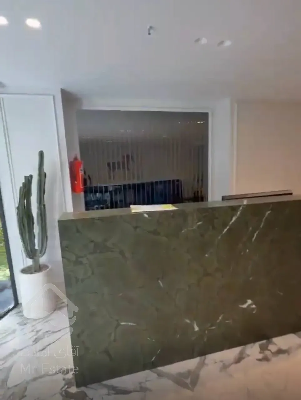 رهن آپارتمان ۲۶۴ متری در فرشته