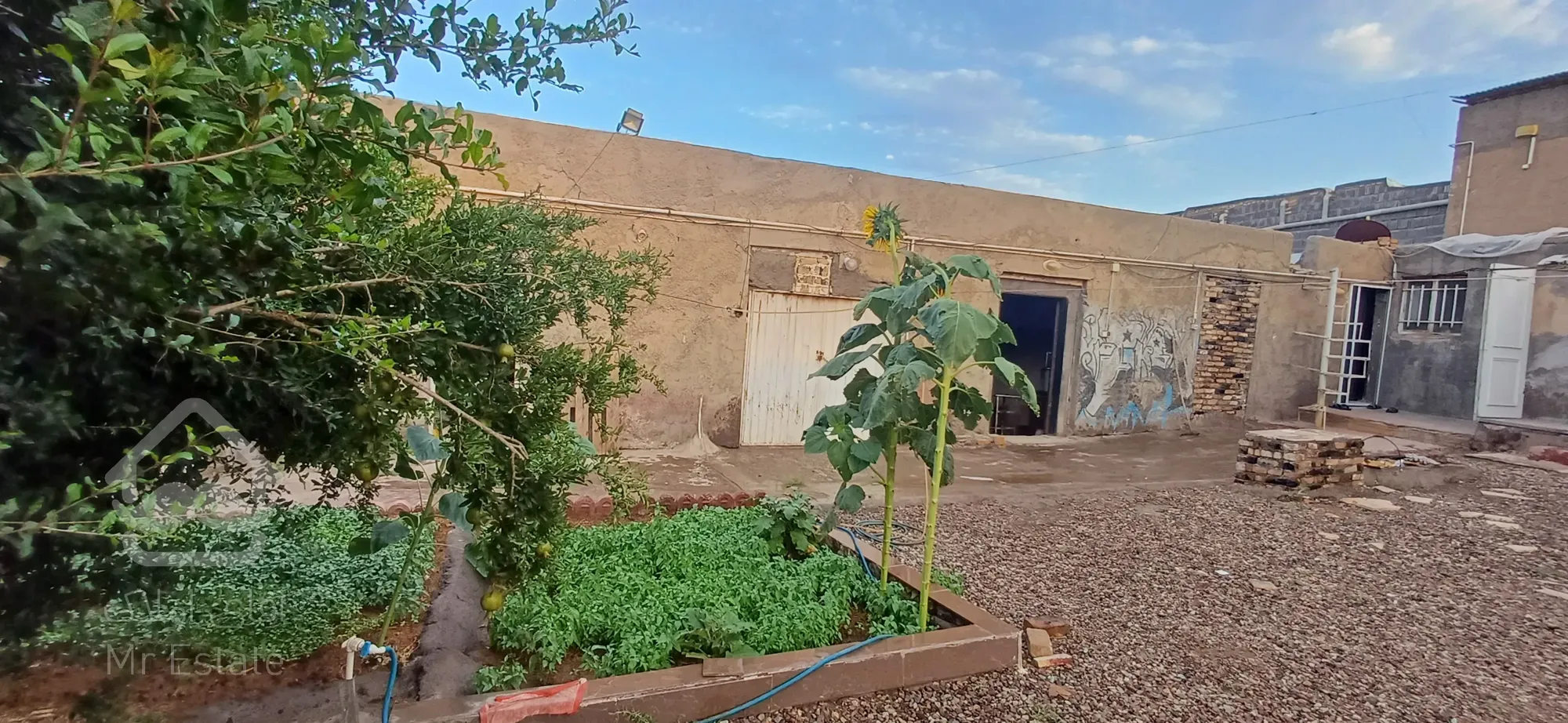 ۶۳۰ متری سنددار