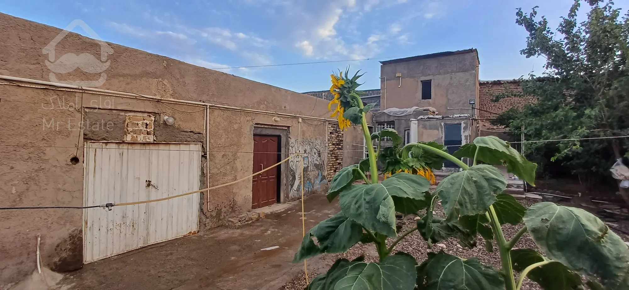 ۶۳۰ متری سنددار