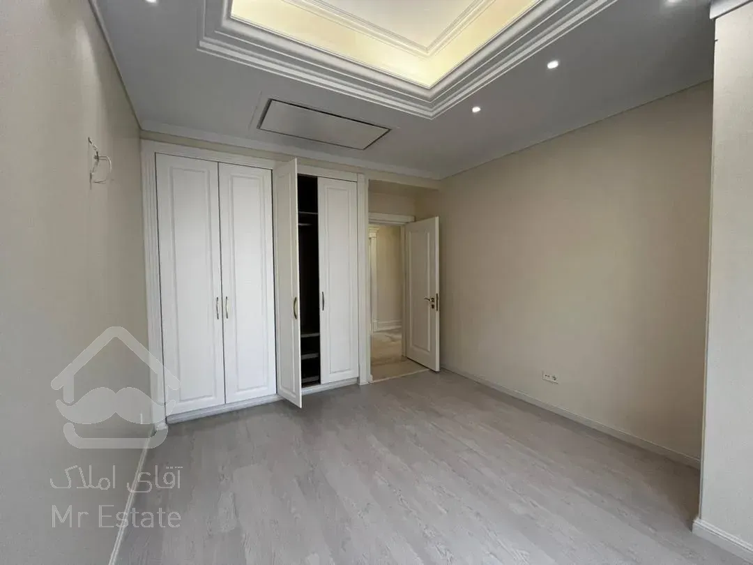 رهن آپارتمان ۲۴۰ متری در زعفرانیه