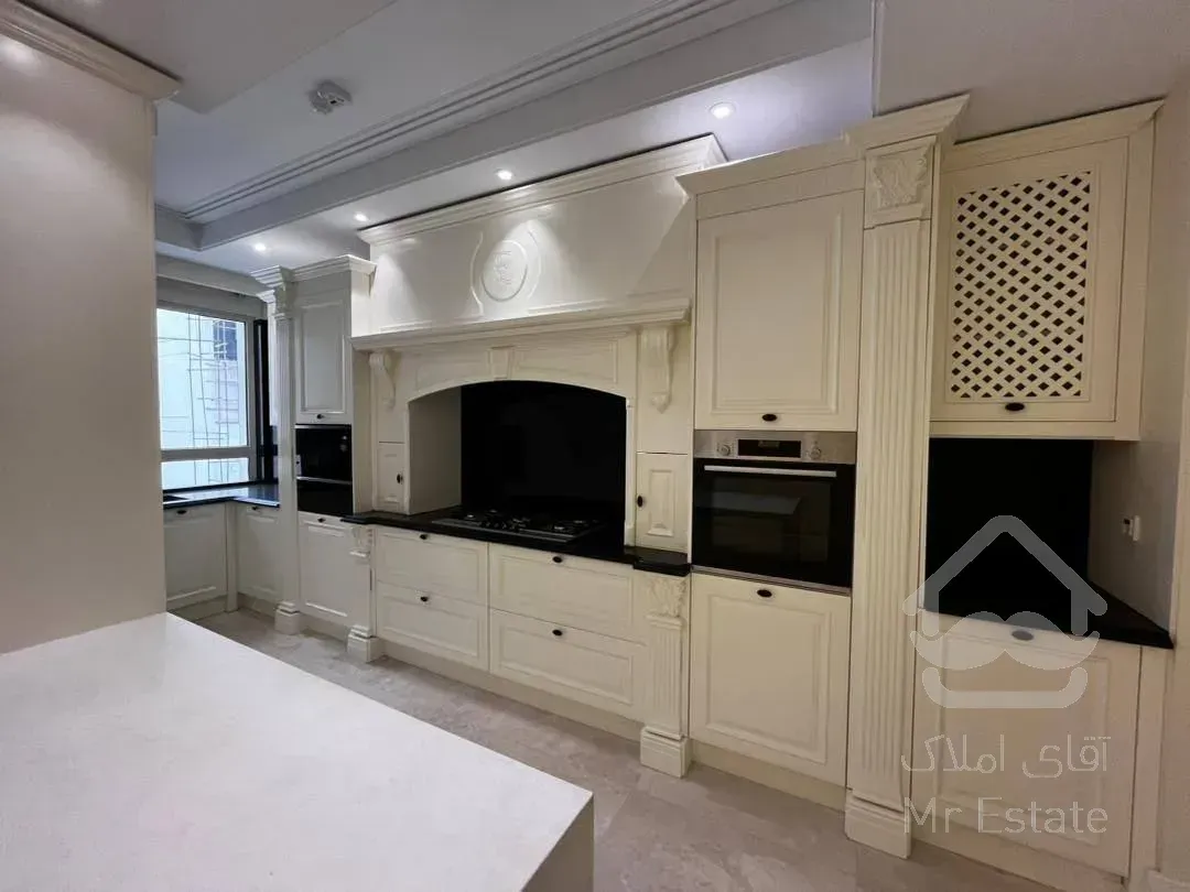 رهن آپارتمان ۲۴۰ متری در زعفرانیه