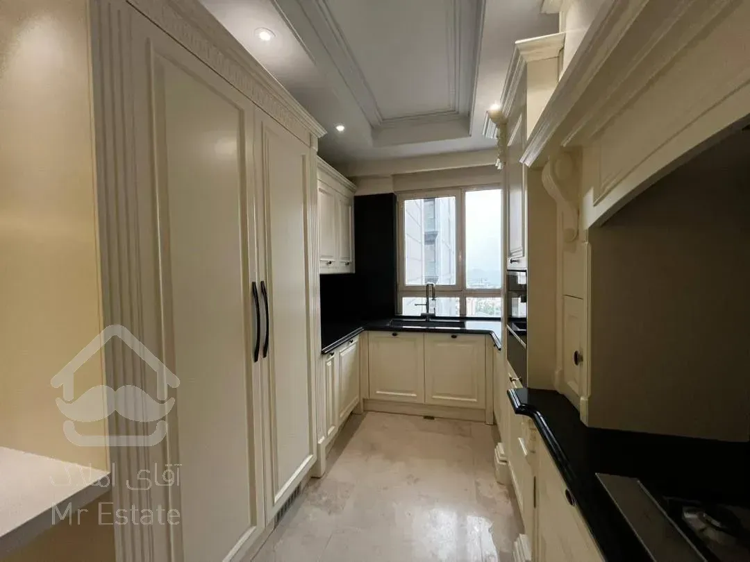 رهن آپارتمان ۲۴۰ متری در زعفرانیه