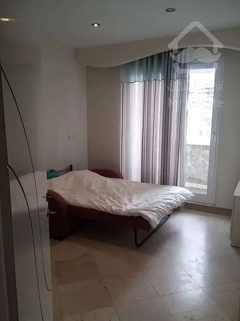 رهن آپارتمان ۲۰۰ متری در زعفرانیه