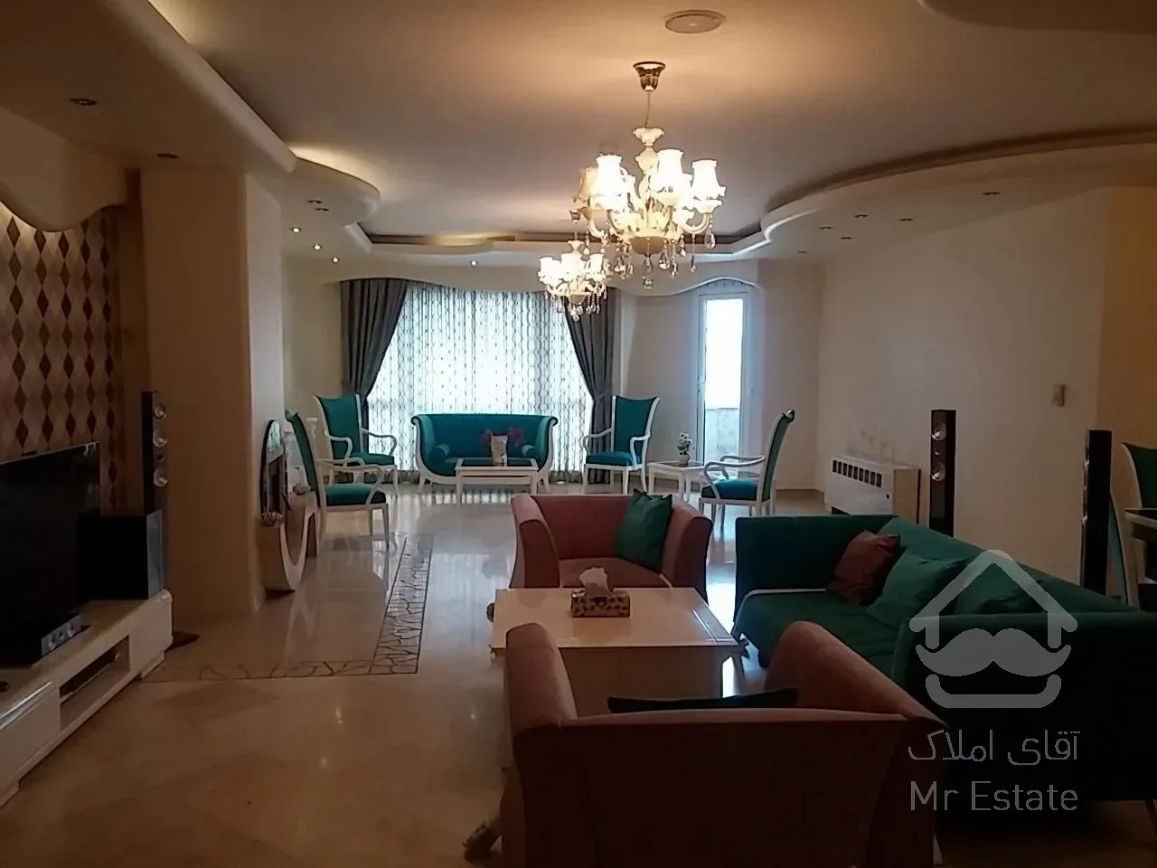 رهن آپارتمان ۲۰۰ متری در زعفرانیه