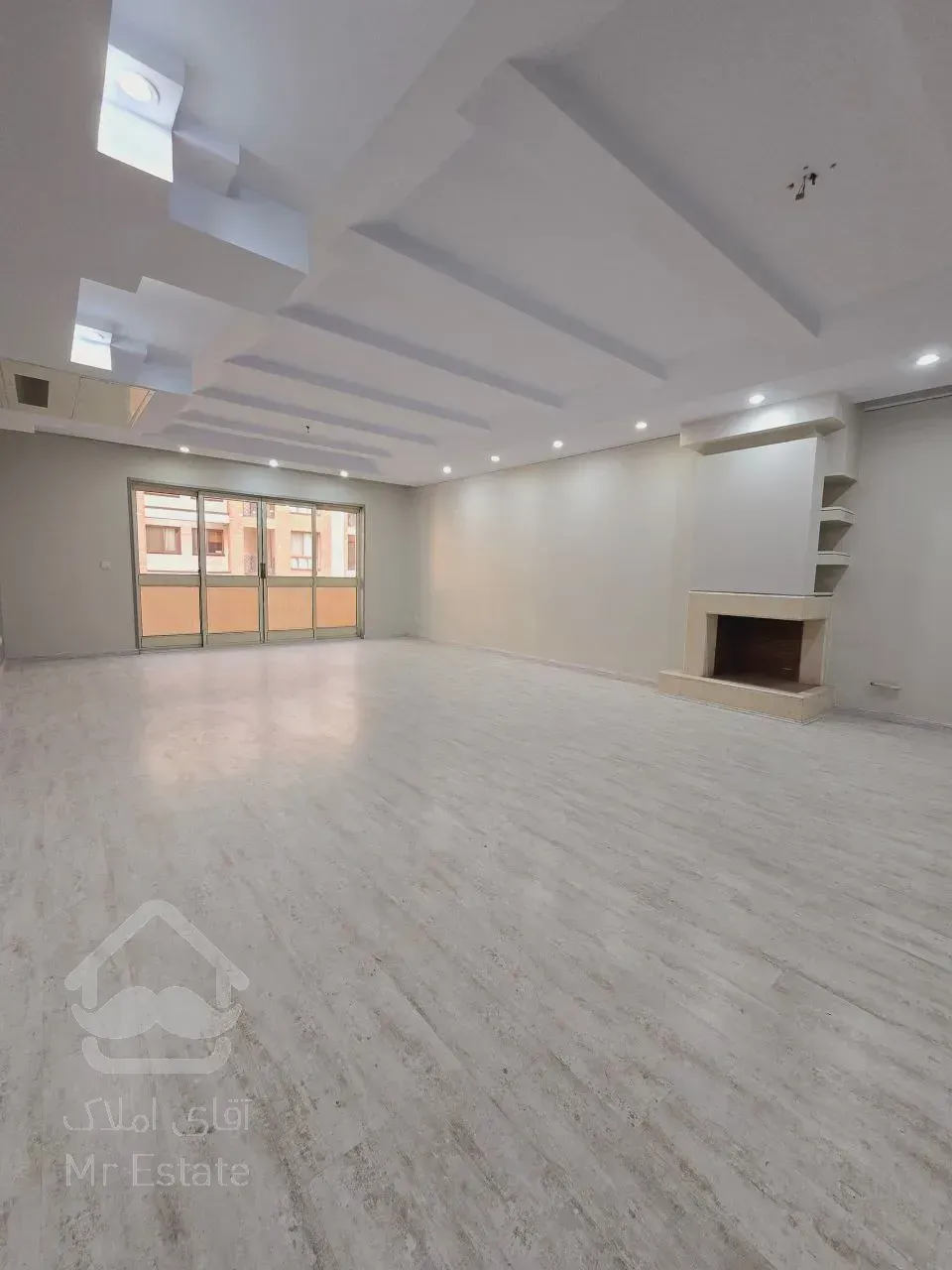 رهن برج باغ ۲۲۰ متری در زعفرانیه