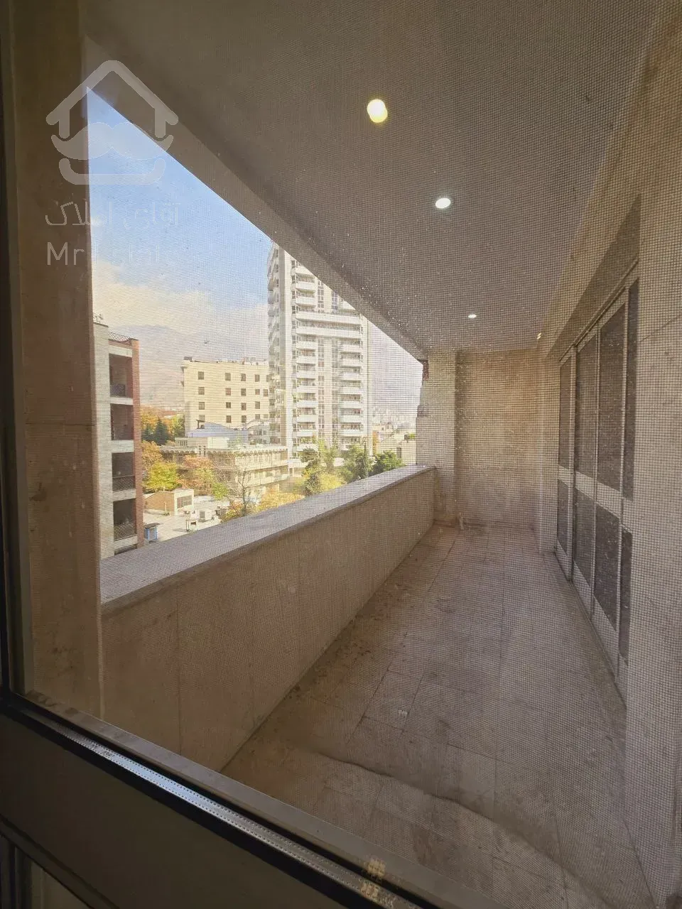 رهن برج باغ ۲۲۰ متری در زعفرانیه