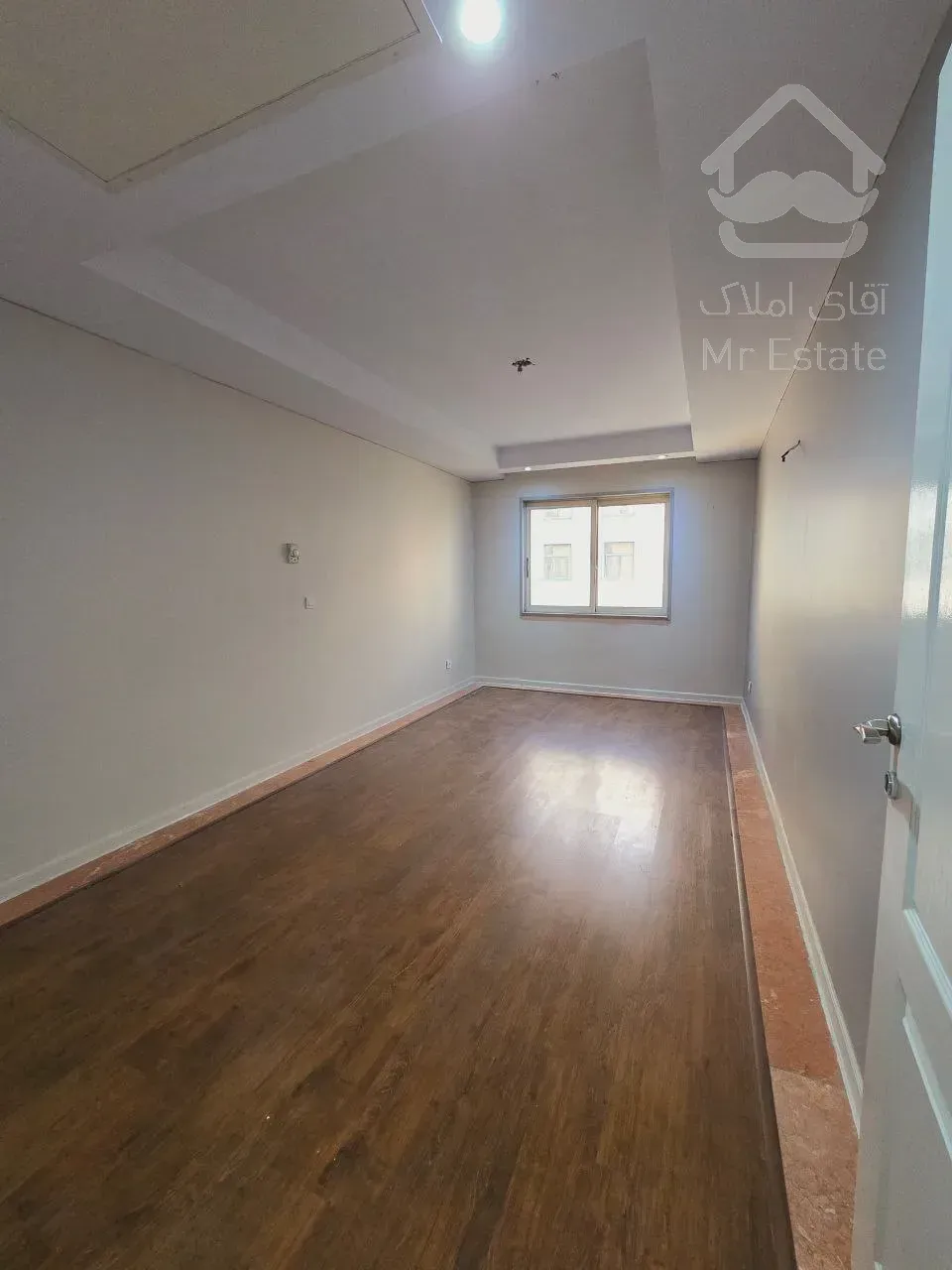 رهن برج باغ ۲۲۰ متری در زعفرانیه