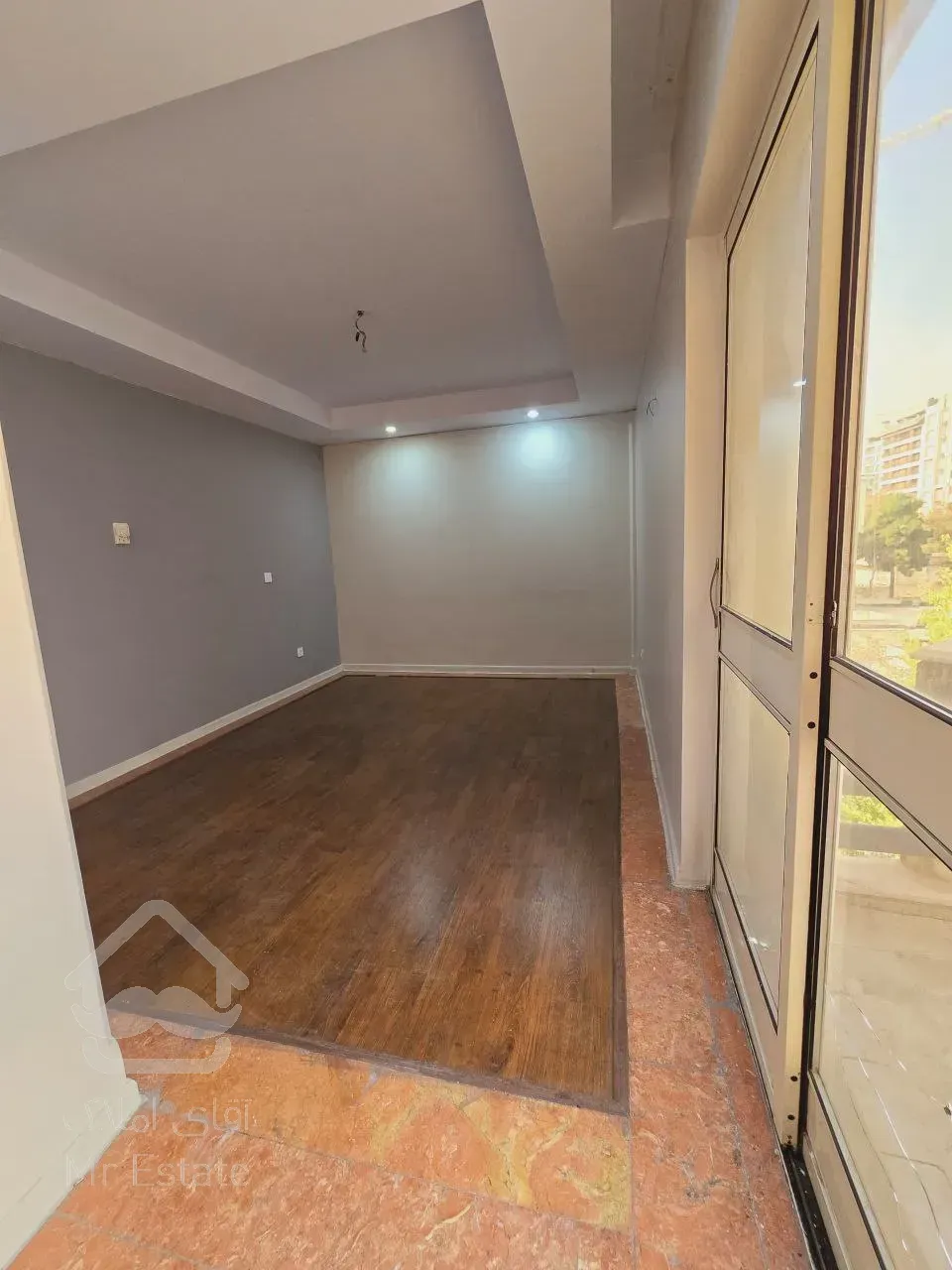 رهن برج باغ ۲۲۰ متری در زعفرانیه