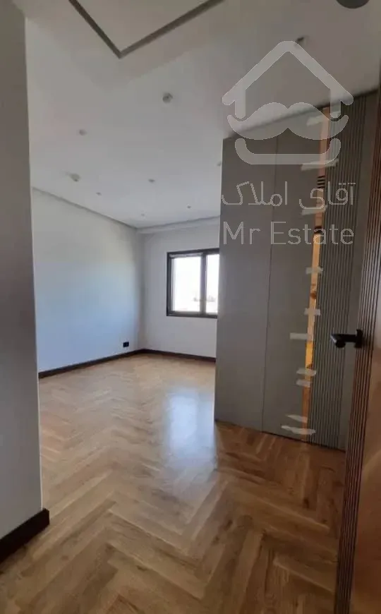 فروش برج باغ ۲۷۵ متری در زعفرانیه