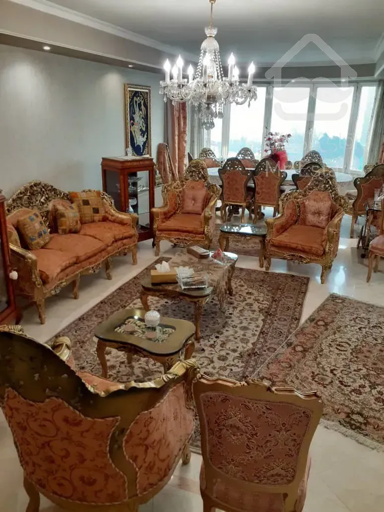 فروش آپارتمان ۲۴۰ متری در محمودیه