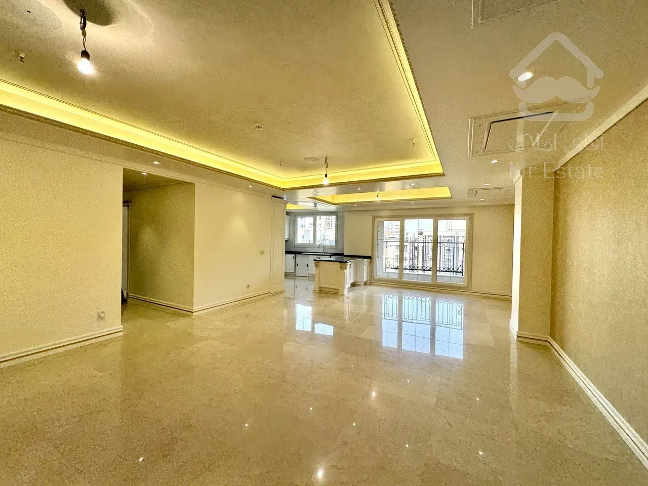 فروش آپارتمان ۱۵۲ متری در زعفرانیه