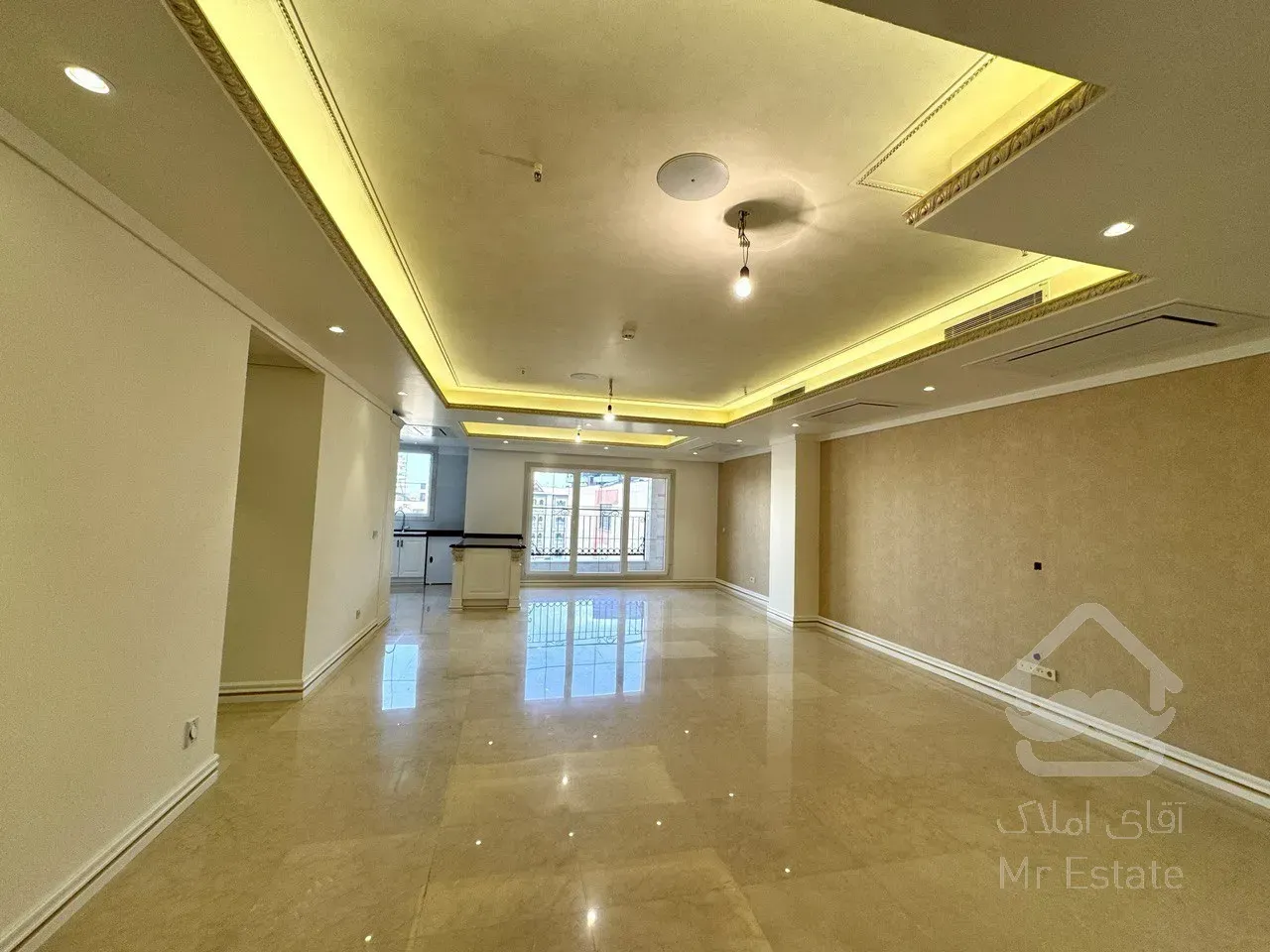 فروش آپارتمان ۱۵۲ متری در زعفرانیه