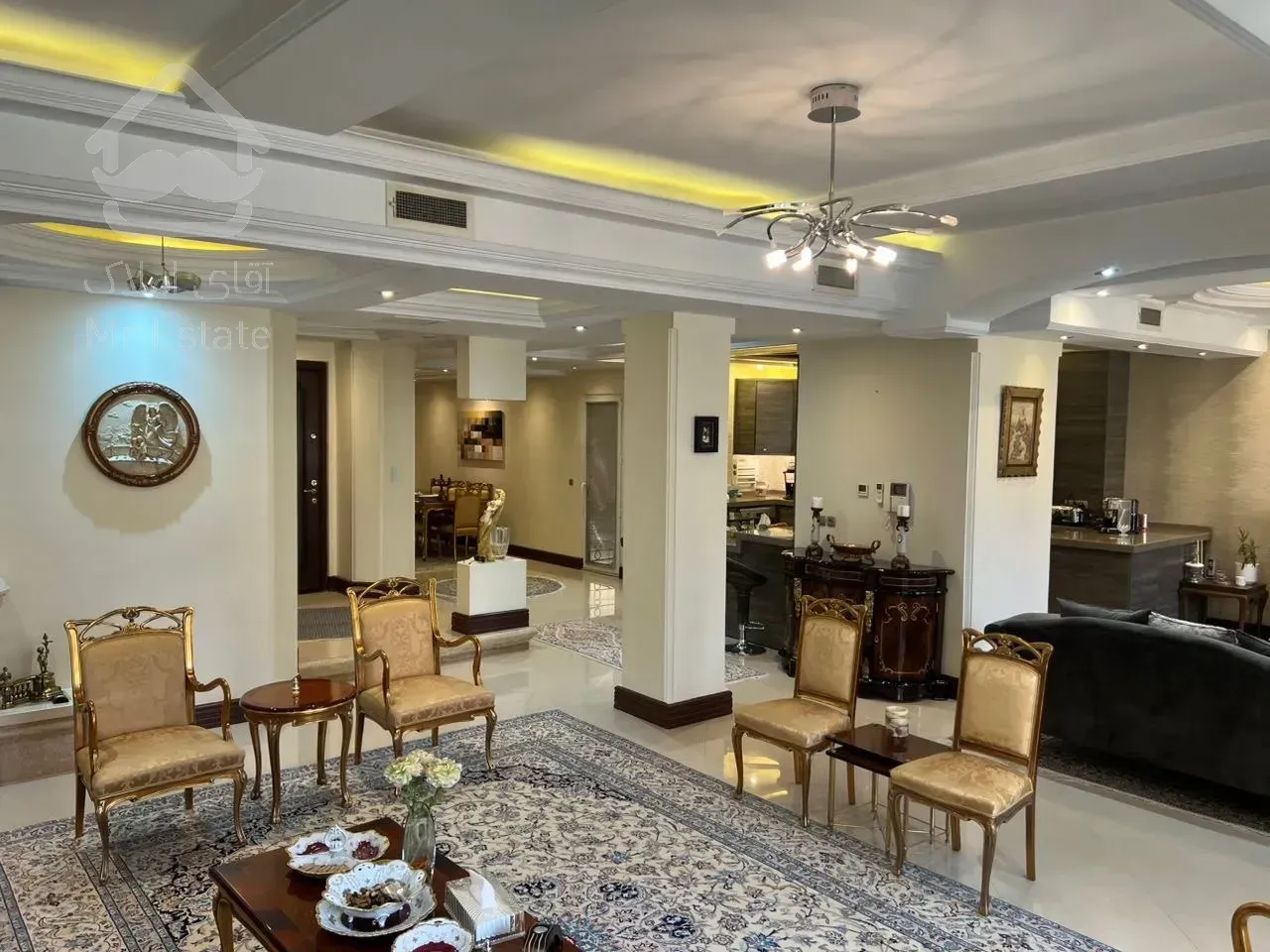 فروش آپارتمان ۲۲۰ متری در زعفرانیه