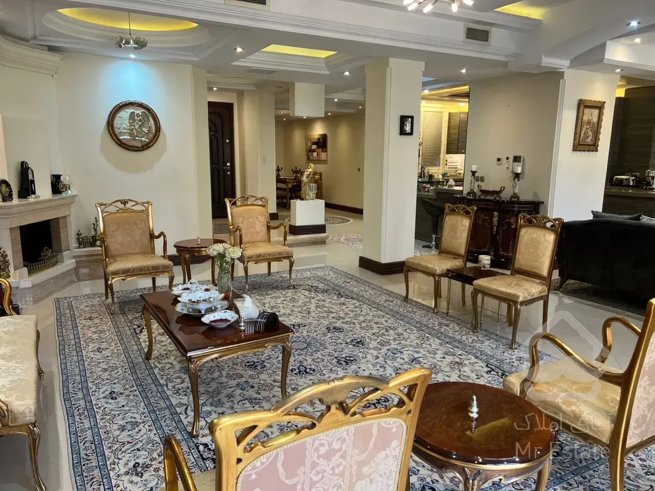 فروش آپارتمان ۲۲۰ متری در زعفرانیه