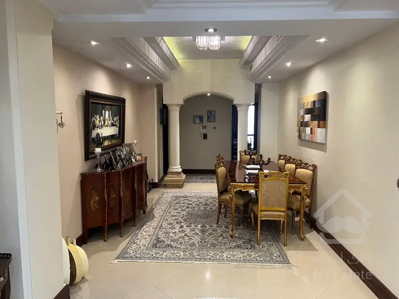 فروش آپارتمان ۲۲۰ متری در زعفرانیه