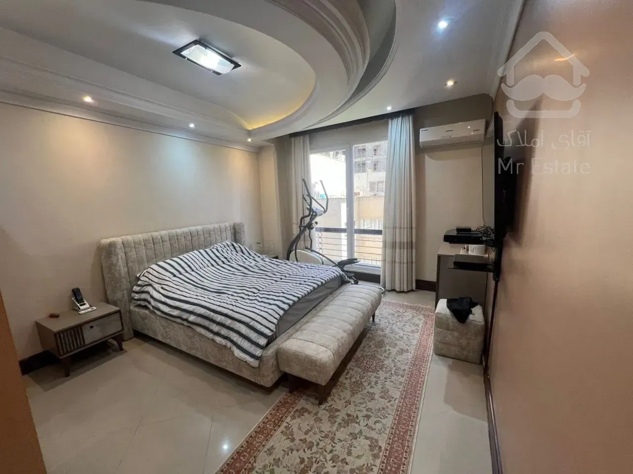 فروش آپارتمان ۲۲۰ متری در زعفرانیه