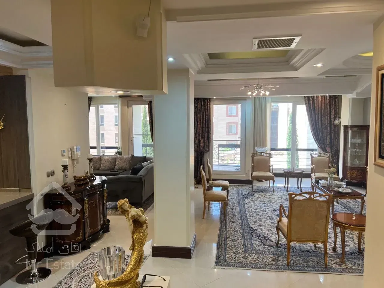 فروش آپارتمان ۲۲۰ متری در زعفرانیه