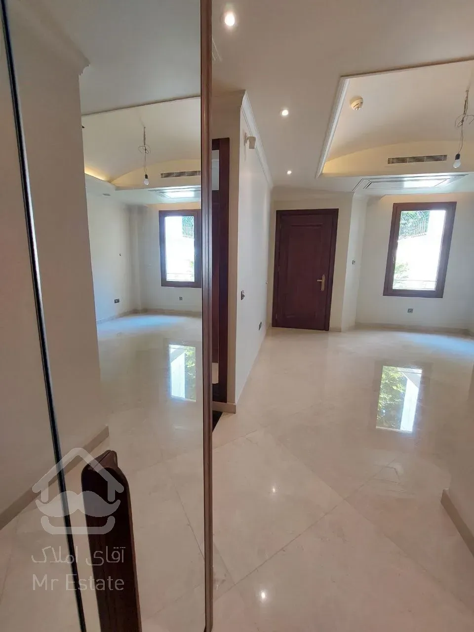 رهن آپارتمان ۳۴۰ متری در زعفرانیه