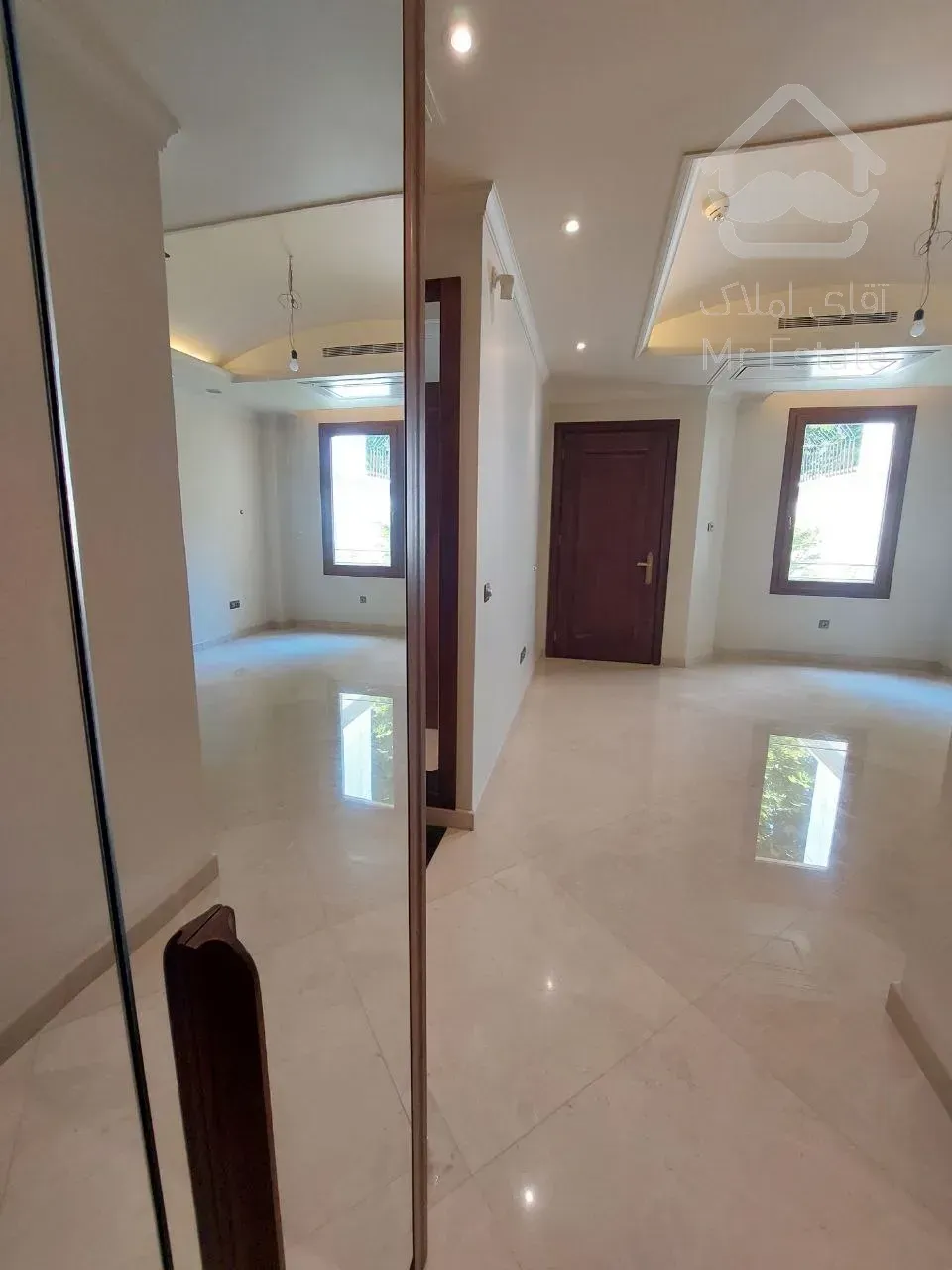 رهن آپارتمان ۴۳۰ متری در محمودیه