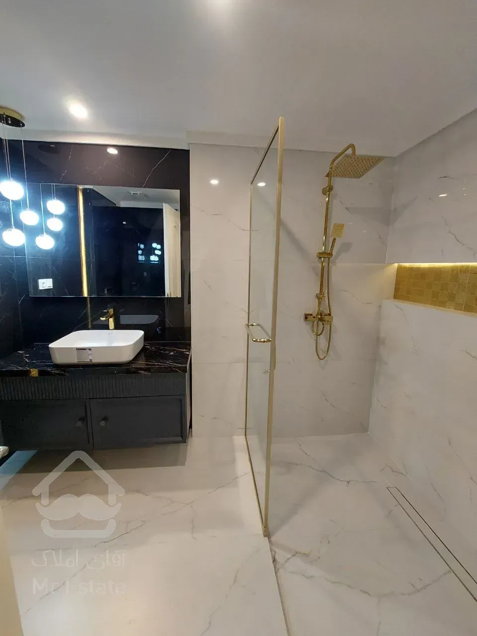 رهن آپارتمان ۳۴۰ متری در زعفرانیه