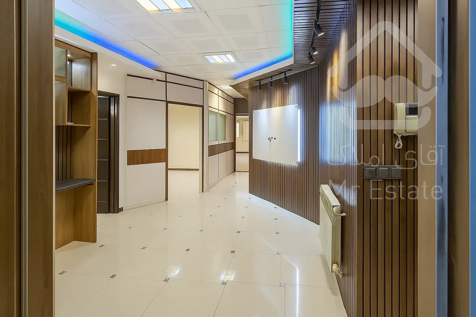 اداری گاندی / 100 متری / نوساز - طراحی شیک و مجلل