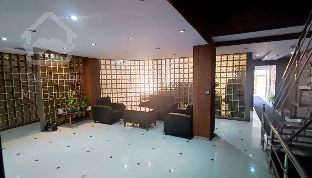 اداری گاندی / 100 متری / نوساز - طراحی شیک و مجلل