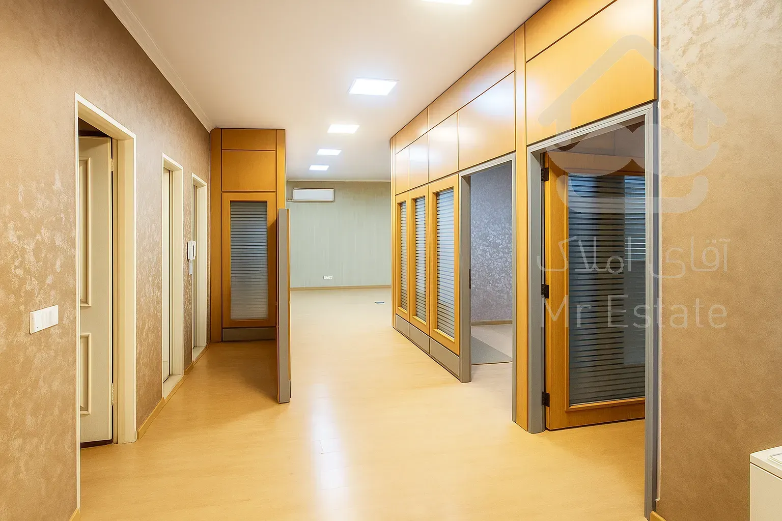 اداری جردن / ۱۳۵ متری / دارای ۵ اتاق