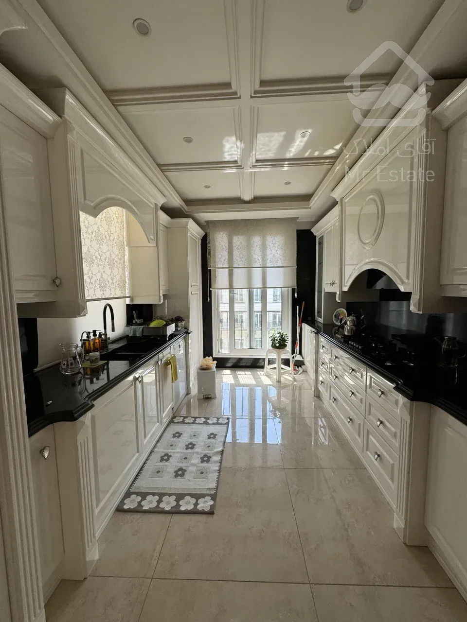 فروش آپارتمان ۲۰۵ متری در زعفرانیه