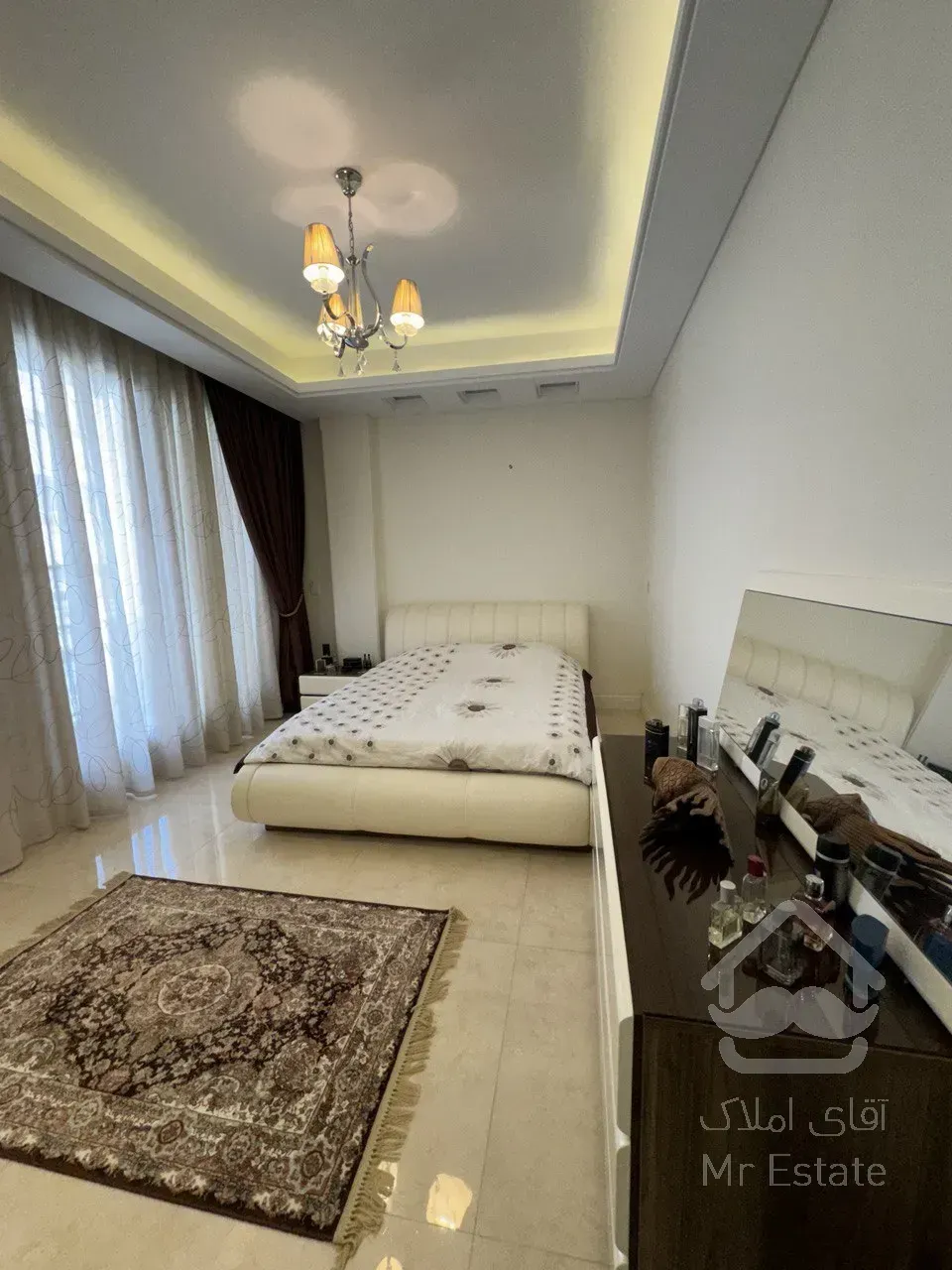 فروش آپارتمان ۲۰۵ متری در زعفرانیه