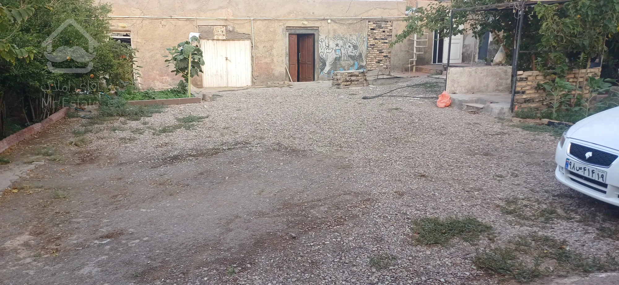 ۶۳۰ متری سنددار