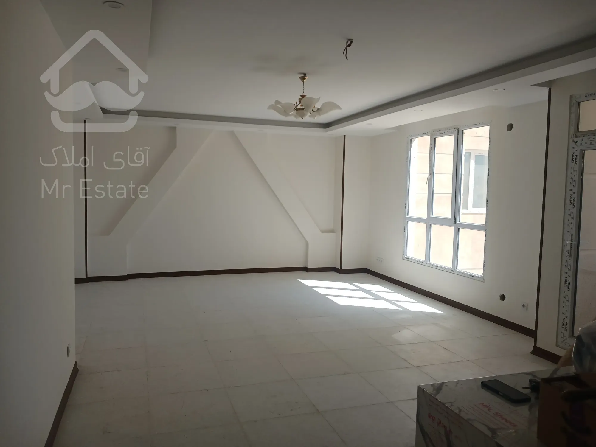 آپارتمان ۱۰۶ متری نوساز کلید نخورده