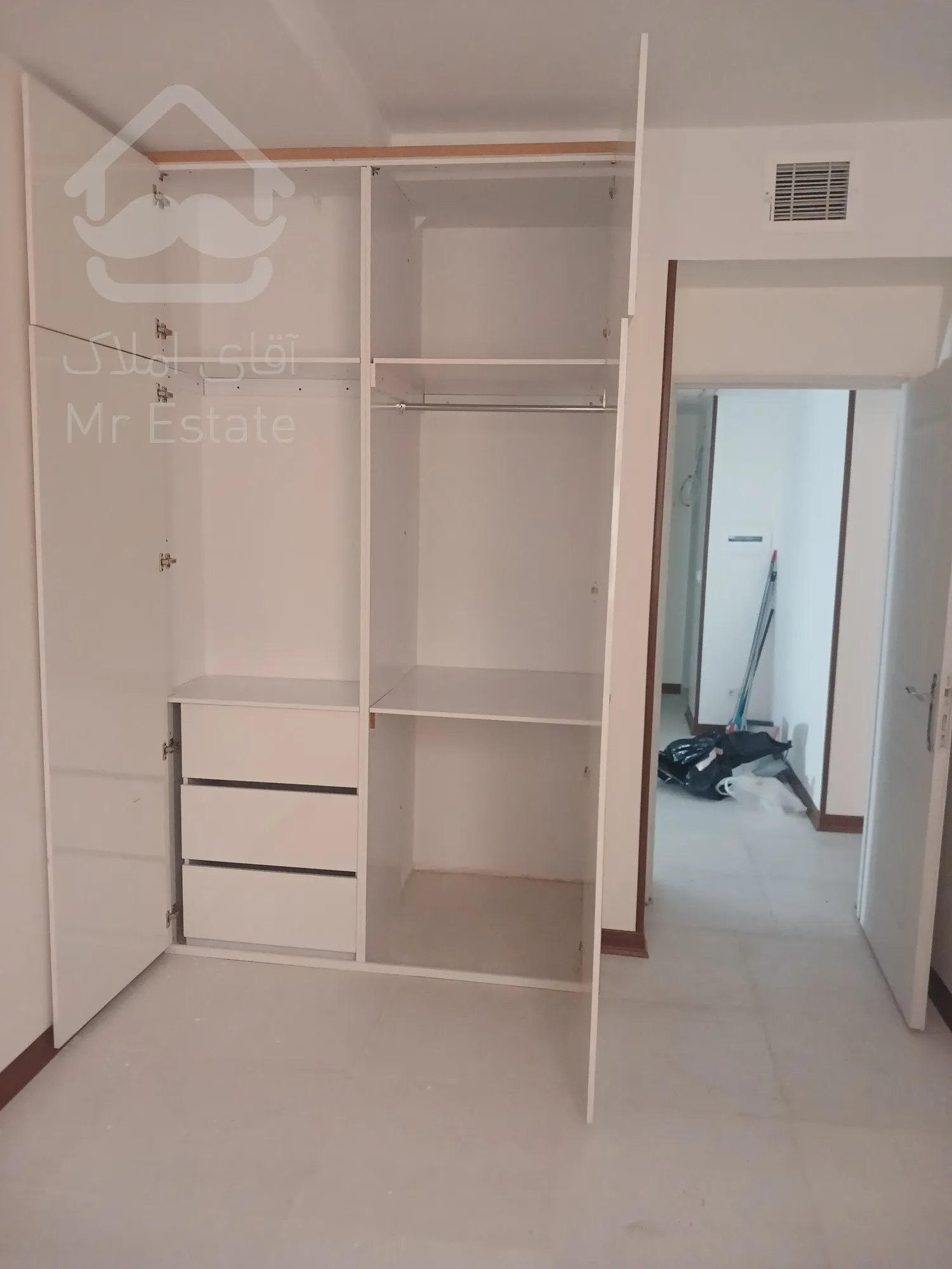 آپارتمان ۱۰۶ متری نوساز کلید نخورده