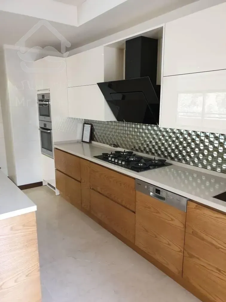 اجاره‌ آپارتمان ۱۸۶ متری در زعفرانیه